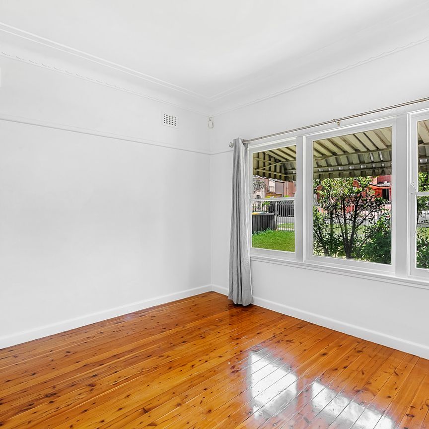 9 Henry Street, Guildford NSW 2161 - House For Rent | Domain - Photo 1