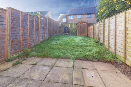 Walnut Tree - A Well Presented Bedroom Home, MK7 - Photo 2