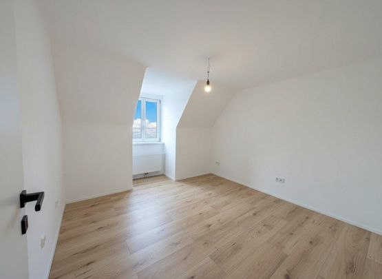 Sonniges Dachgeschoss-Apartment mit 2 Zimmern: Ihr Erstbezug in Zettling bei Premstätten! - Photo 1