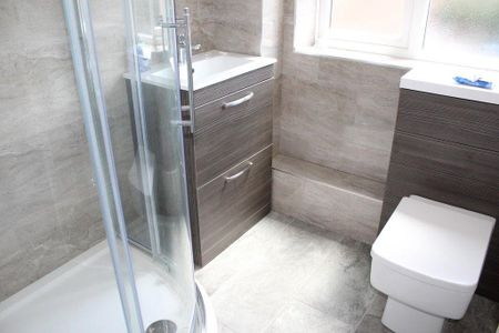 3 bedroom terraced house to rent - Photo 5