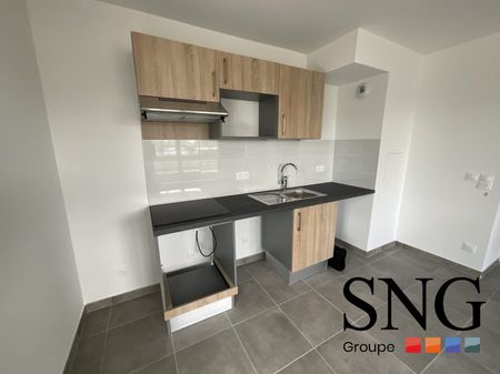 T3 AVEC BALCON +PARKING - Photo 2