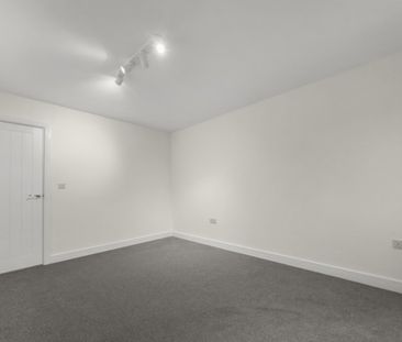 Heyes Gardens , Lathom - Photo 6