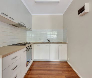 Stylish & Convenient Brunswick West Living - Photo 5