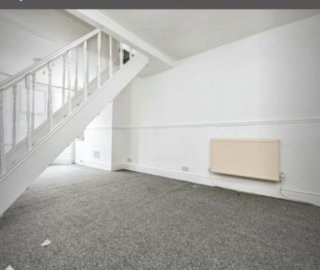 2 Bed Terraced House, Bardsay Road, L4 - Photo 4