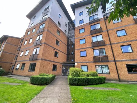 1 bedroom Flat To Let - Photo 3