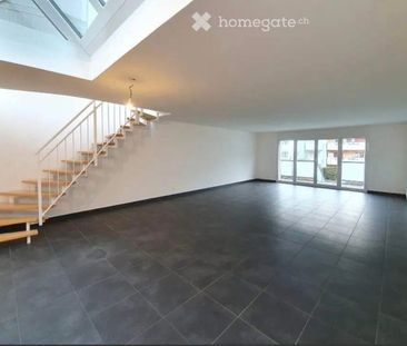 À REMETTRE RAPIDEMENT – Apparemment 3,5 pièces de 116m2, avec jardi... - Foto 2