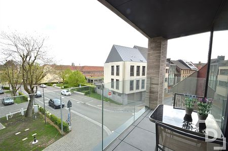 Lichtrijk appartement met gezellig terras en garagestaanplaats - Foto 3