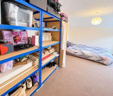 Madeira Avenue, Worthing, BN11 - Photo 2