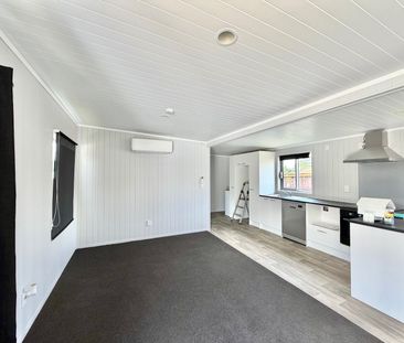 8A Lynmore Drive, Hill Park, Auckland - Photo 6