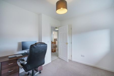 4 bedroom detached house to rent - Photo 4