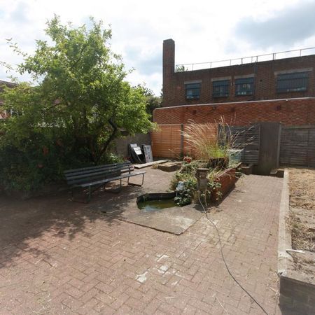 Ducane Road, East Acton, London, W12 0BL - Photo 4