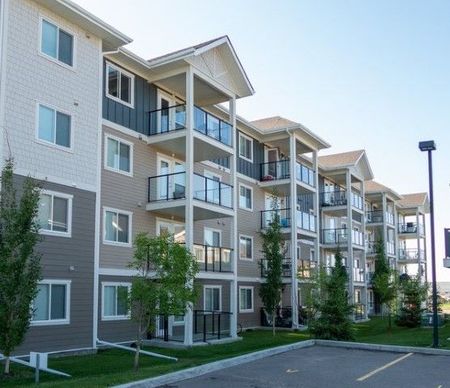 406 217 Lake Street - Photo 3