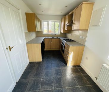 St. Bedes Drive, Boston - Photo 5