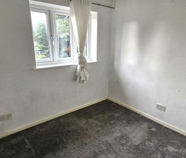 2 bedroom end of terrace house to rent - Photo 2