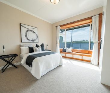 Immaculate 3 bedroom property on Duke Street! - Photo 1