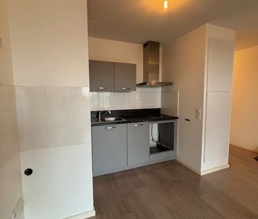 Location Appartement 2 pièces 48m² BORDEAUX 33200 - Photo 4