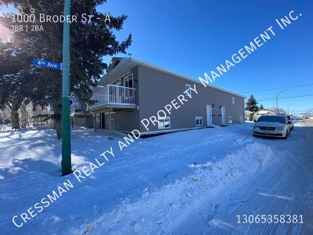 3 bed 1.5 bath - Photo 2