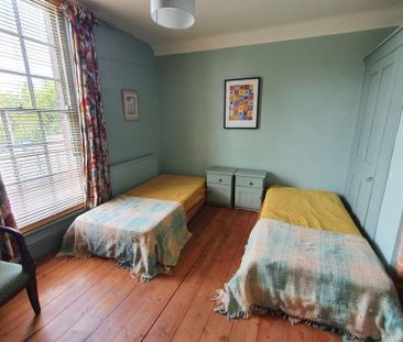 2 bedroom semi-detached house to rent - Photo 5