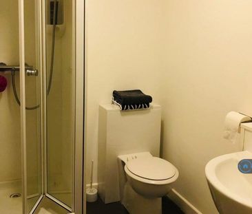 Studio to rent - Photo 5