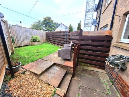 2 bedroom semi-detached house to rent - Photo 2