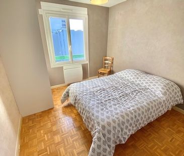 Location Appartement 3 pièces Meublé 73m² LYON 7ème - Photo 4