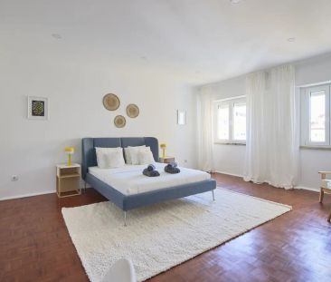 Room in a shared 4-bedroom apartment for rent in Lisbon. - Foto 5