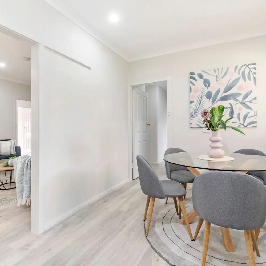 “PERFECT LOCATION RECENTLY RENOVATED” - Photo 1