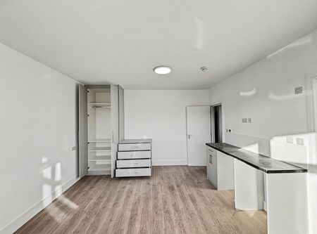 Room 5 - Kenton Road, Kenton, Harrow, HA3 - Photo 3