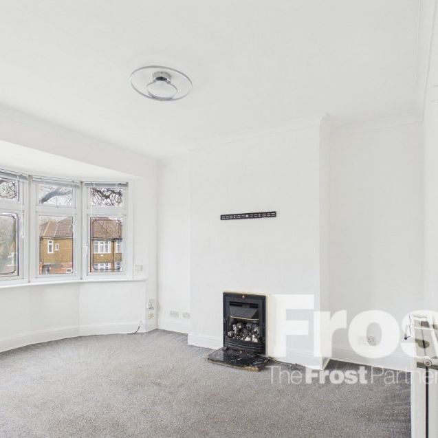 River Gardens, Feltham,TW14 - Photo 1