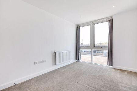 3 bedroom apartment to rent - Photo 3