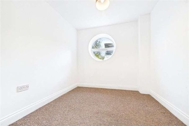 Winslet Place, Oxford Road, Reading, RG30 - Photo 1