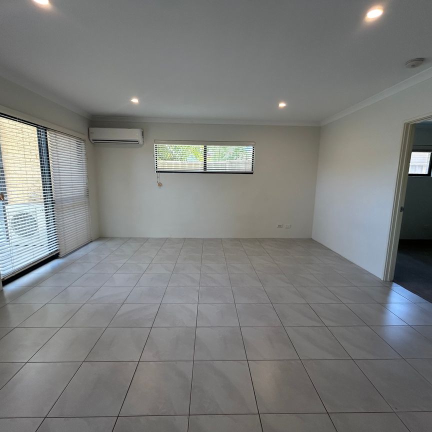 1/16 Pearl Road, Cloverdale WA 6105 - Apartment For Rent | Domain - Photo 1
