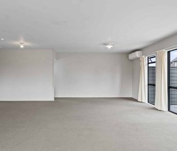 Close to the University - Photo 3