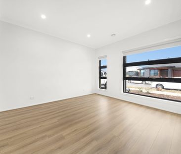 23 Yellowstone Drive, Truganina, Vic 3029 - Photo 1