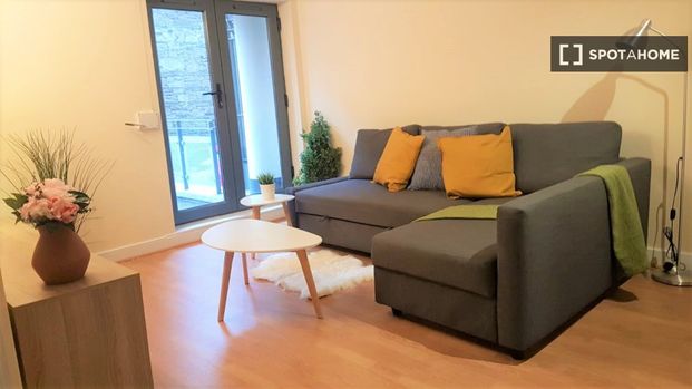 2-bedroom apartment for rent in Inns Quay, Dublin - Photo 1