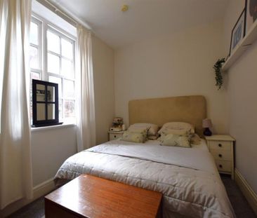 3 Bedroom Apartment To Let - Photo 6