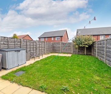 3 bedroom semi-detached house to rent - Photo 5