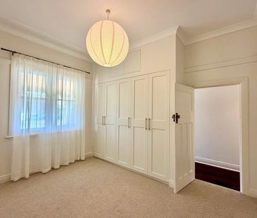 Beautifully Renovated Cottage in the Heart of The Junction - Photo 1