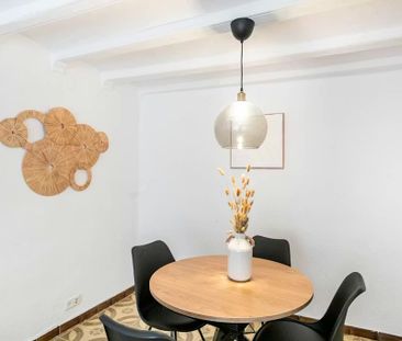 Carrer de Joaquín Costa, Barcelona, Catalonia 08001 - Photo 1