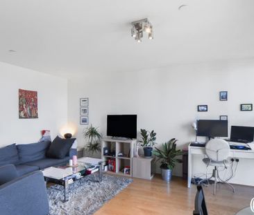 Panoramic Tower, Hay Currie Street E14 - Photo 2