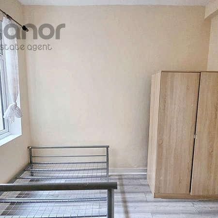 Burges Road, East Ham, E6 - Photo 1