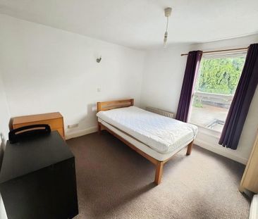 2 bedroom semi-detached house to rent - Photo 6
