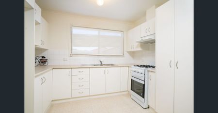 Refurbished 4 Bedroom House - Photo 5