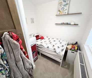 3 bedroom semi-detached house to rent - Photo 6