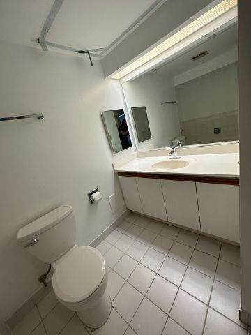 For Lease - 77 Harbour Square Unit# 2211, Toronto, Ontario - Photo 2