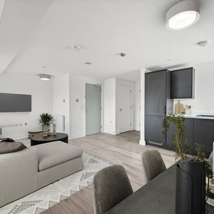 Peterborough - Photo 1