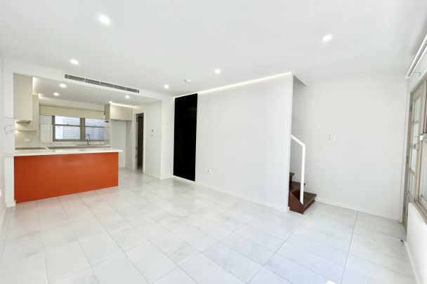 4 & 8/66 Jersey Avenue, - Photo 1