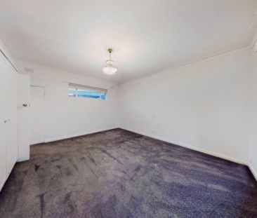2 Bed, 1 Bath - Photo 5