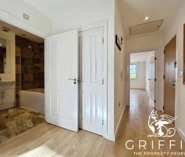 Britten Avenue, Basildon, SS14 - Photo 4