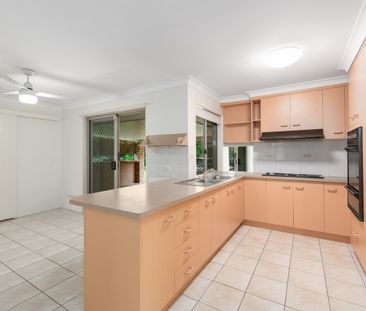 Large Family Home in Belmont - Photo 5